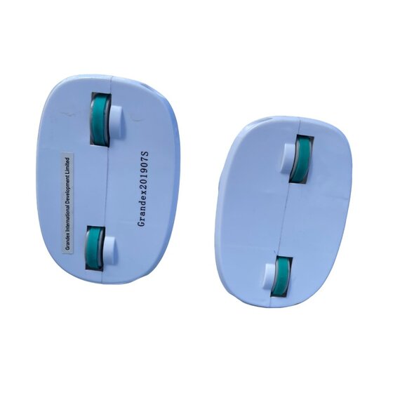 Defender Big White Dancing walking Talking Remote control Robot - Picture 7 of 8